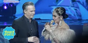 Di atas panggung HUT Indosiar ke-22, Syahrini minta dibuatkan lagu oleh Rick Price.
