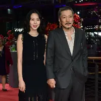 Kim Min Hee dan Hong Sang Soo menghadiri Berlinale Flm Festival pada 16 Februari 2017. (Foto: AFP)