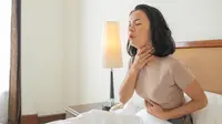 Sakit Tenggorokan? Hindari 7 Makanan Ini agar Tak Makin Parah