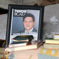 Kabar duka mendera, Husni Kamil Manik meninggal dunia.| Via: Arny Christika Putri/Liputan6.com
