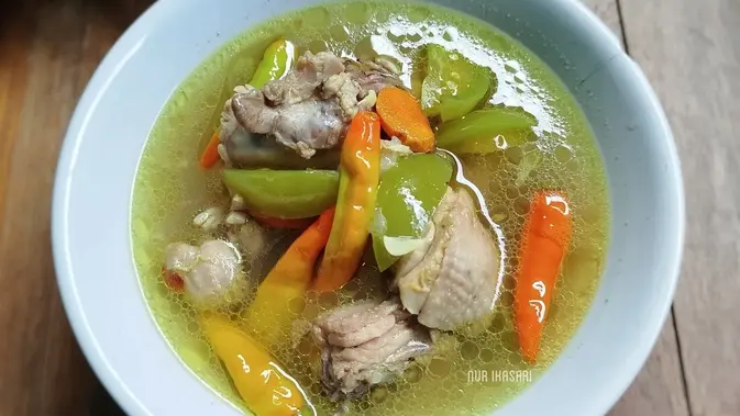 Ayam Pindang Serani: Kuah Asam Segar, Bikin Nagih!