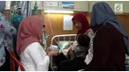 Seorang balita berumur 2 tahun alami nasib nahas. Ia dianiaya oleh orang tak dikenal di sekujur tubuhnya. Korban tinggal bersama bibinya dan jauh dari orangtua.