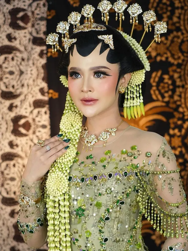 6 Potret Bella Bonita Dandan Bak Pengantin, Ramai Isu Segera Dinikahi Denny Caknan