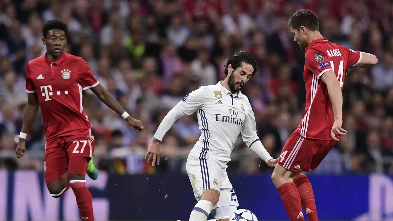 Gelandang Real Madrid, Isco saat tampil melawan Bayern Munchen
