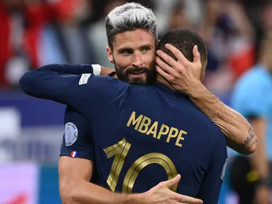 Timnas Prancis yang tampil tanpa kehadiran Karim Benzema berhasil menang atas Austria di pertandingan League A Grup 1 UEFA Nations League 2022/2023 lewat aksi Kylian Mbappe dan Olivier Giroud. (AFP/Franck Fife)