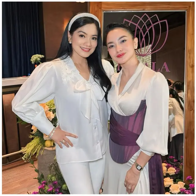 6 Gaya Geng Cendol di Acara Ririn Ekawati, Tampilkan Paduan Busana Putih Elegan
