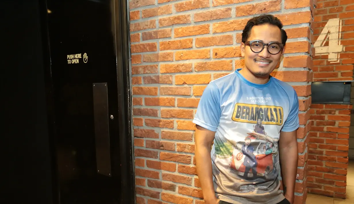 Tanta Ginting berambut gimbal, itulah ia terlibat dalam film terbarunya berjudul Berangkat. Beruntung menjadi cowok gimbal pernah dilakukan saat masih tinggal di Amerika Serikat. (Adrian Putra/Bintang.com)