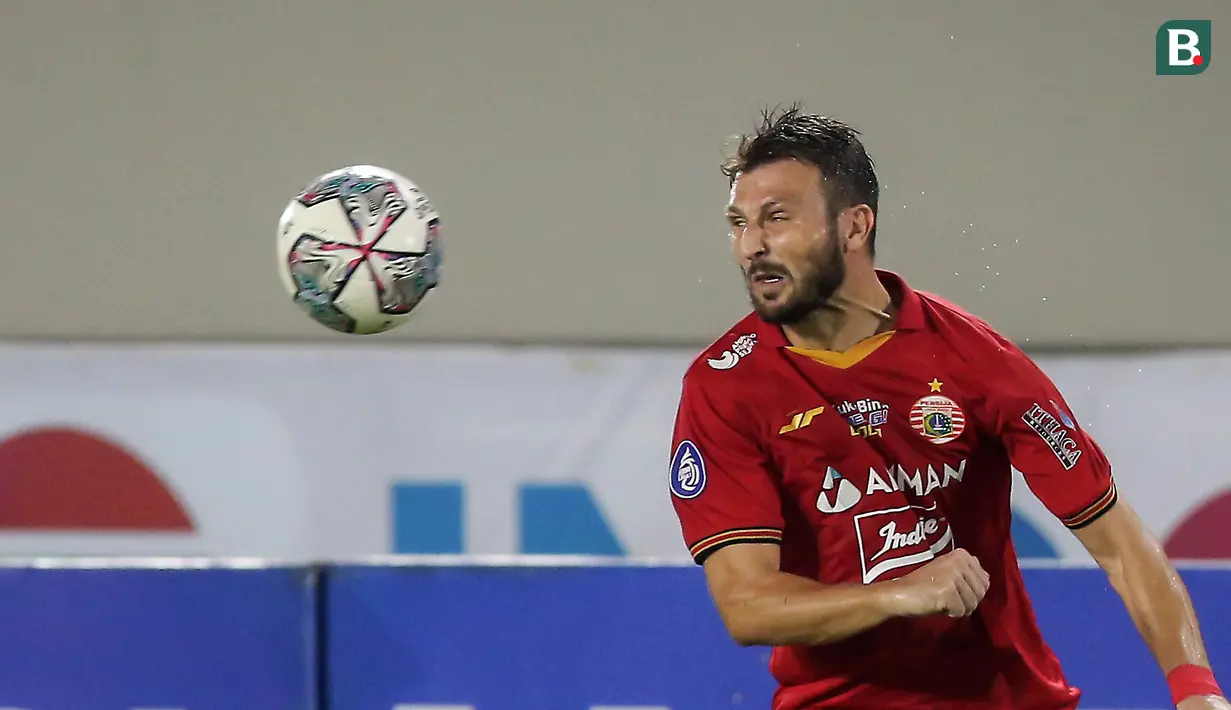 Hingga laga usai, tak ada gol tambahan. Kemenangan ini membuat Persija Jakarta naik ke posisi delapan klasemen sementara BRI Liga 1 2021/2022. (Bola.com/Bagaskara Lazuardi)