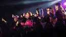 <p>Cherrybelle saat manggung di acara konser musik di Bandung. Cherrybelle mengajak penonton bernostalgia dengan membawakan lagu 'Beautiful' yang hits pada tahun 2011. (Instagram/@Steffy_ai)</p>
