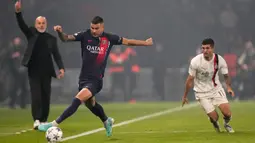 PSG menghajar tamunya AC Milan 3-0 pada matchday ketiga Grup F Liga Champions. Tiga gol kemenangan tuan rumah dicetak Kylian Mbappe, Randal Kolo Muani, dan Lee Kang-in. (AP Photo/Thibault Camus)