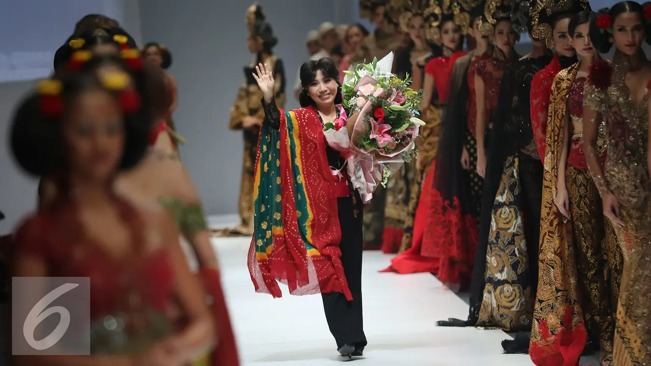 20151028-Jakarta Fashion Week 2016-Anne Avantie