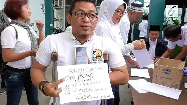 VIDEO: Sedang Ultah, Relawan Berharap Jokowi Diberi Kesabaran
