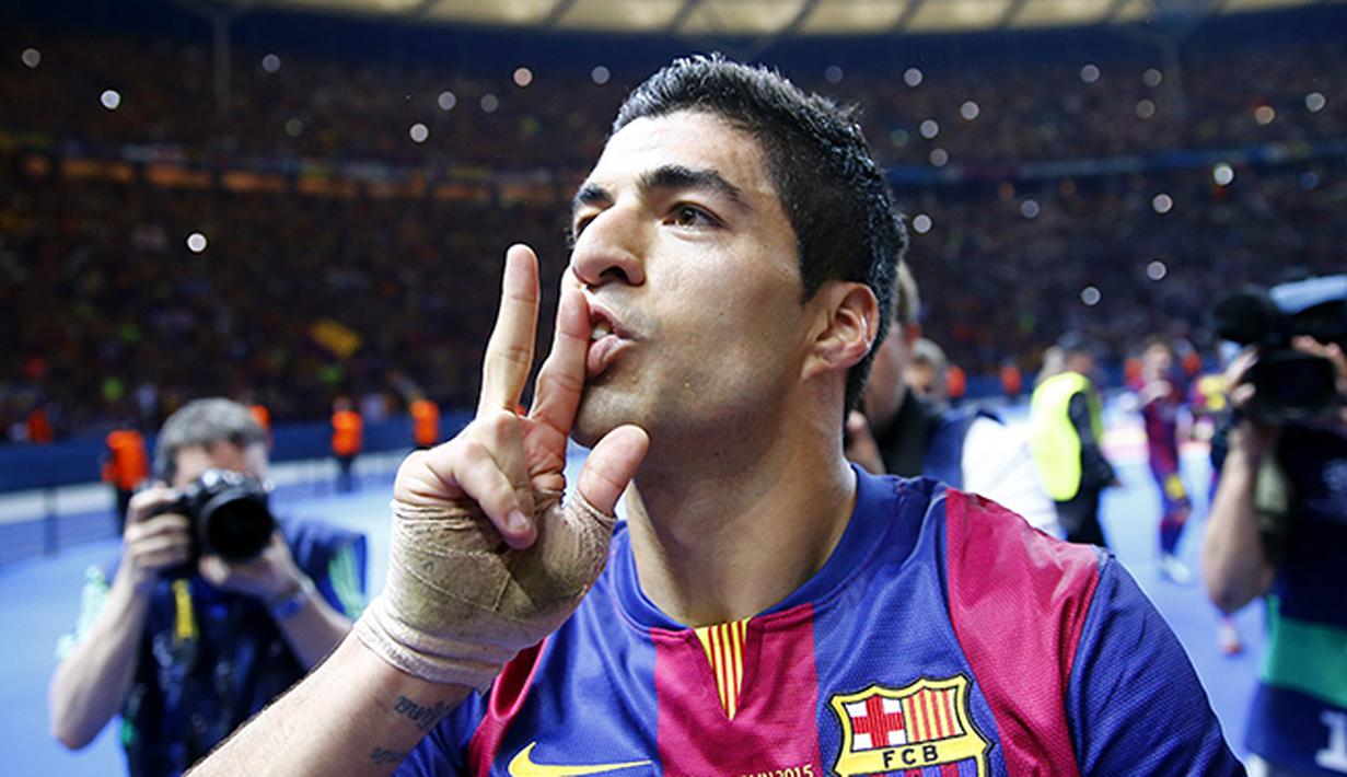 Selebrasi gol Luis Suarez. (REUTERS / Kai Pfaffenbach)