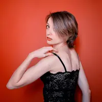 Inspirasi gaya buat kamu yang hobi memakai bustier/copyright&nbsp;shutterstock/OlgaLucky