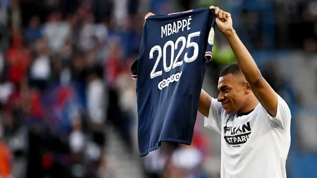 Foto: Bertahan di PSG Dan Cetak Hattrick, Kylian Mbappe Buat Real Madrid Murka