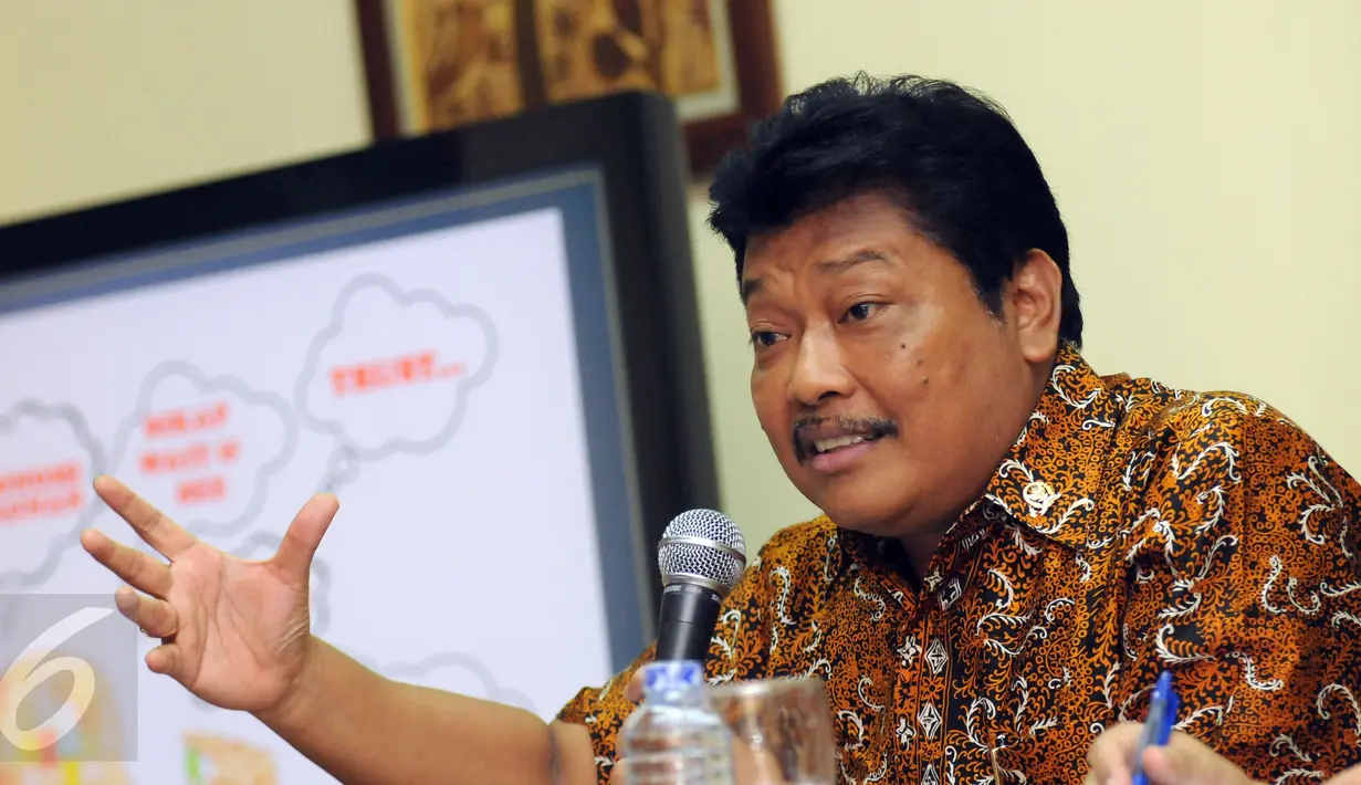 Anggota Komisi XI DPR RI, Andreas Eddy Susetyo berbicara pada diskusi bersama PARA Syndicate di Jakarta, Jumat (22/4/2016). Diskusi membahas RUU Tax Amnesty vs Skandal Panama Papers: Quo Vadis Reformasi Pajak. (Liputan6.com/Helmi Fithriansyah)