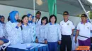 Citizen6, Surabaya: Ketua Pengurus Gabungan Jalasenastri Korps Marinir, Ny. Meidy Astuti A Faridz Washington membuka lomba renang antar Pengurus Jalasenastri dikolam renang Kolatmar Gunung Sari Surabaya, Selasa (23/10).(Pengirim: Budi Abdillah).