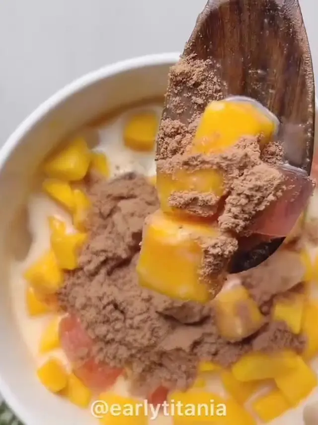 Es kepal mangga. (dok. Instagram @video.masak/https://www.instagram.com/p/B64-MfbBGk0/?igshid=9xd1shvotavq/Adhita Diansyavira)