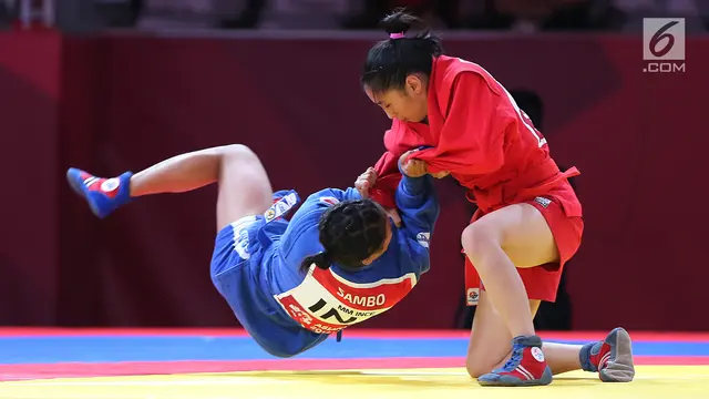FOTO: Maria Magdalena Ince Tumbang di Semifinal Putri Sambo Asian Games