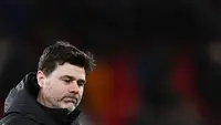 Sayangnya, Pochettino dan Chelsea terseok-seok meski dengan skuad yang mahal. Pelatih asal Argentina tersebut juga gagal finis empat besar di liga, hanya jadi runner-up Carabao Cup, dan kalah di semifinal Piala FA dari Manchester City. (AFP/Paul Ellis)