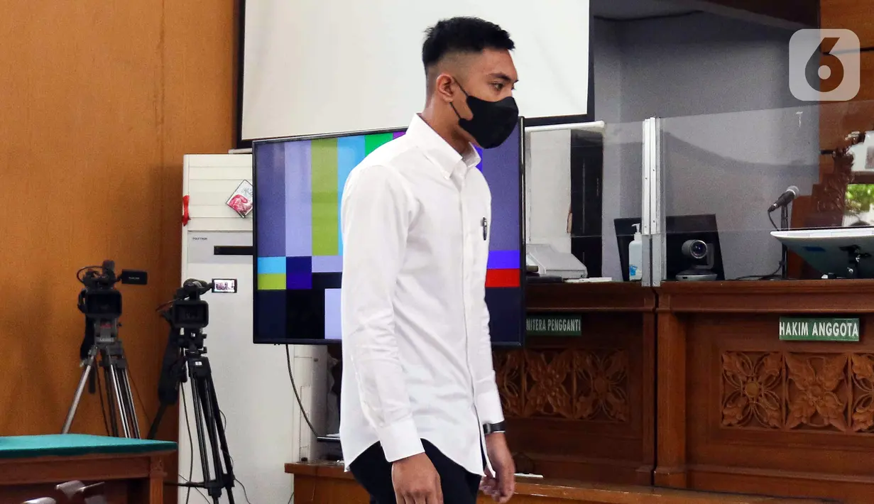 Mario Dandy menjadi emosi mendengar informasi yang disampaikan Amanda. Mario pun langsung menghubungi David untuk meminta klarifikasi melalui sambungan telepon. (Liputan6.com/Herman Zakharia)