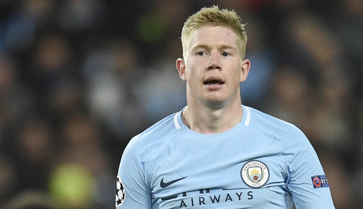 1. Kevin De Bruyne (Manchester City) - Mantan pemain Chelsea ini adalah pemain terbaru yang menciptakan hat-trick assist di musim ini. Pria asal Belgia itu melakukannya saat laga melawan Leicester City, 10 Februari 2018. (AFP/Oli Scarff)