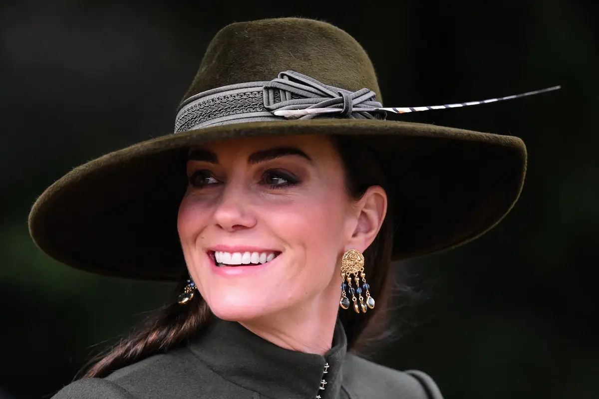 Perayaan Natal Keluarga Kerajaan Inggris Tanpa Ratu Elizabeth II, Kate Middleton Curi Perhatian
