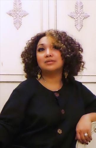 Ella V. Brizadly, Desainer/Owner/Founder PRibuMI....