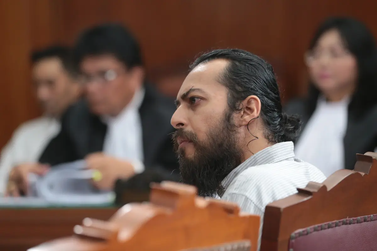 [Bintang] Alex Abbad