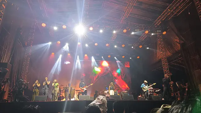 MALIQ & D'Essentials
