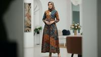 Tips Model Gamis Batik untuk Guru-Guru SD, Tampil Simpel Namun Tetap Berwibawa
