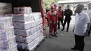 Dia menekankan bahwa proses rehabilitasi membutuhkan waktu dan sumber daya besar mengingat jumlah rumah rusak mencapai puluhan ribu dan jutaan warga terdampak. Tampak dalam foto, Ketua Palang Merah Indonesia (PMI), Jusuf Kalla saat meninjau gudang logistik PMI di Pangkalan Udara (Lanud) Halim Perdanakusuma, Jakarta, Senin (1/12/2025). (ADE/Staff Media JK)