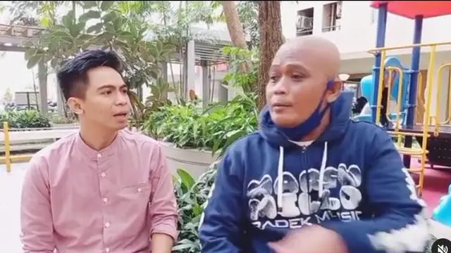 Sang Adik Azani Anak Mendiang Sapri Pantun, Ini 6 Momen Kenangan Dolly dan Kakaknya
