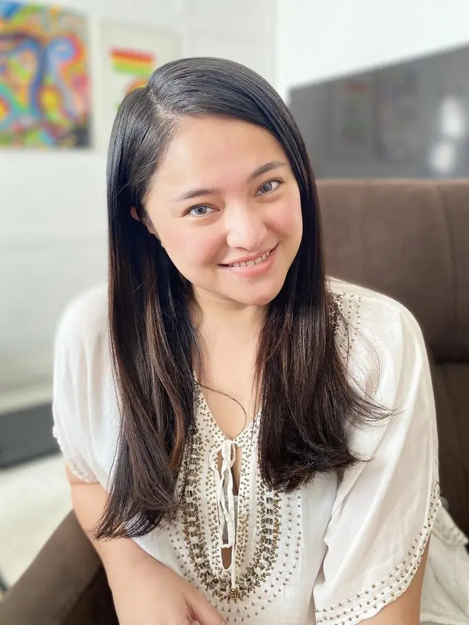 Pesona Marshanda Tetap Glowing