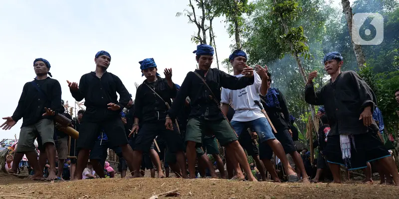 Rangkaian Tradisi Adat Ngaseuk Suku Baduy Luar