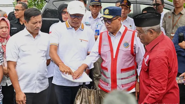 Menteri Perhubungan Budi Karya Sumadi meninjau kesiapan lokasi acara dan sejumlah infrastruktur transportasi di Tidore, Maluku Utara