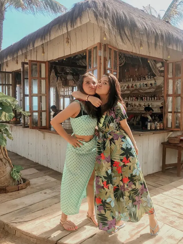 6 Momen Kebersamaan Marsha dan Michelle Aruan, Kakak Beradik yang Kompak
