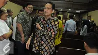 Mantan Ketua Dewan Perwakilan Daerah, Irman Gusman usai menjalani sidang lanjutan dengan menghadirkan 4 saksi di pengadilan Tipikor, Jakarta pusat, Rabu (4/1). (Liputan6.com/Helmi Affandi)