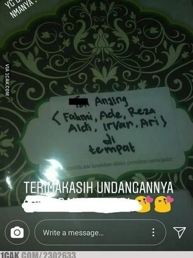 10 Potret Nama Lucu di Undangan Nikah Ini Bikin Senyum Sendiri