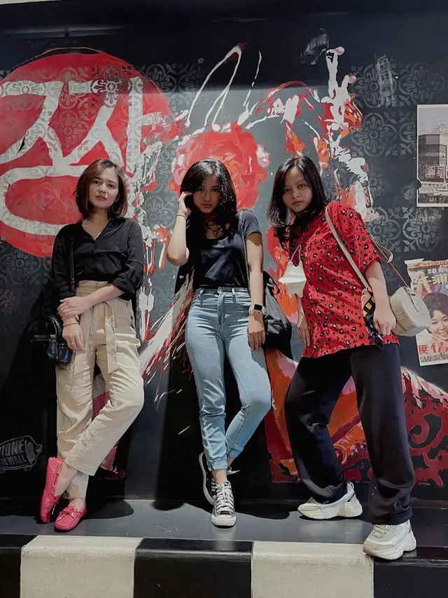 6 Potret Persahabatan Masayu Clara dengan Adinda Azani dan Puspa Ritchwary, Kompak