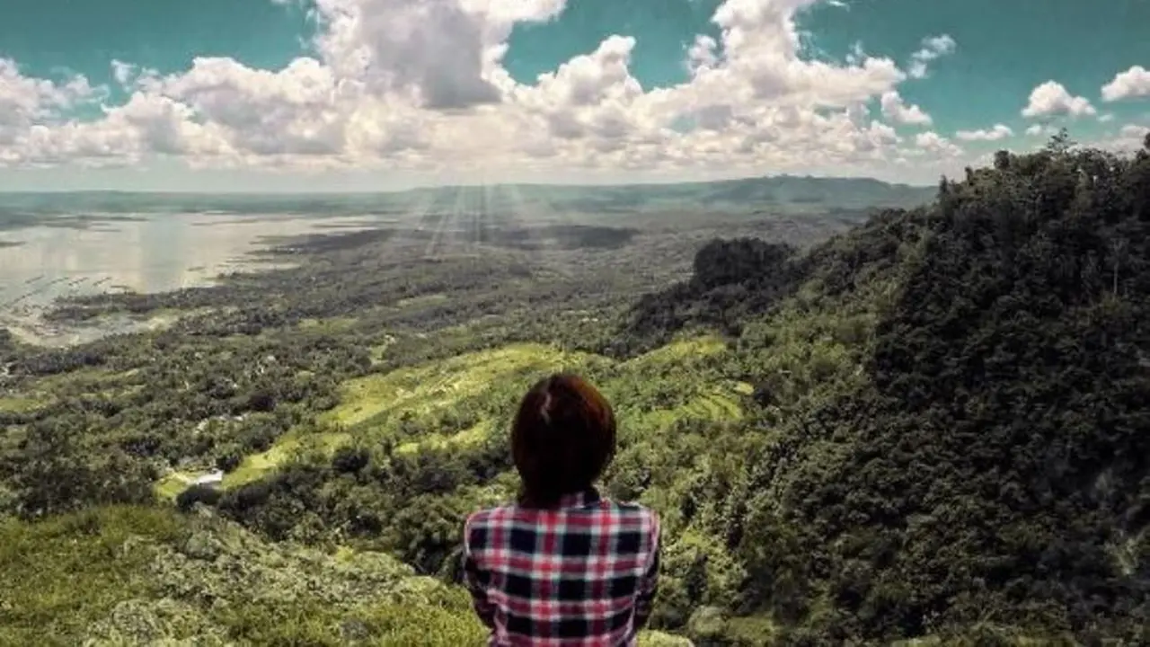 Bukit Gantole Wonogiri Jadi Tempat Favorit Para Pemburu Sunset