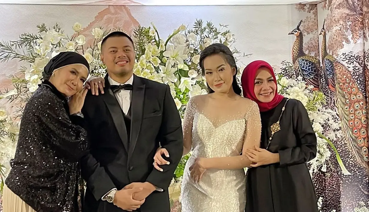 [Instagram/rieta_amilia]