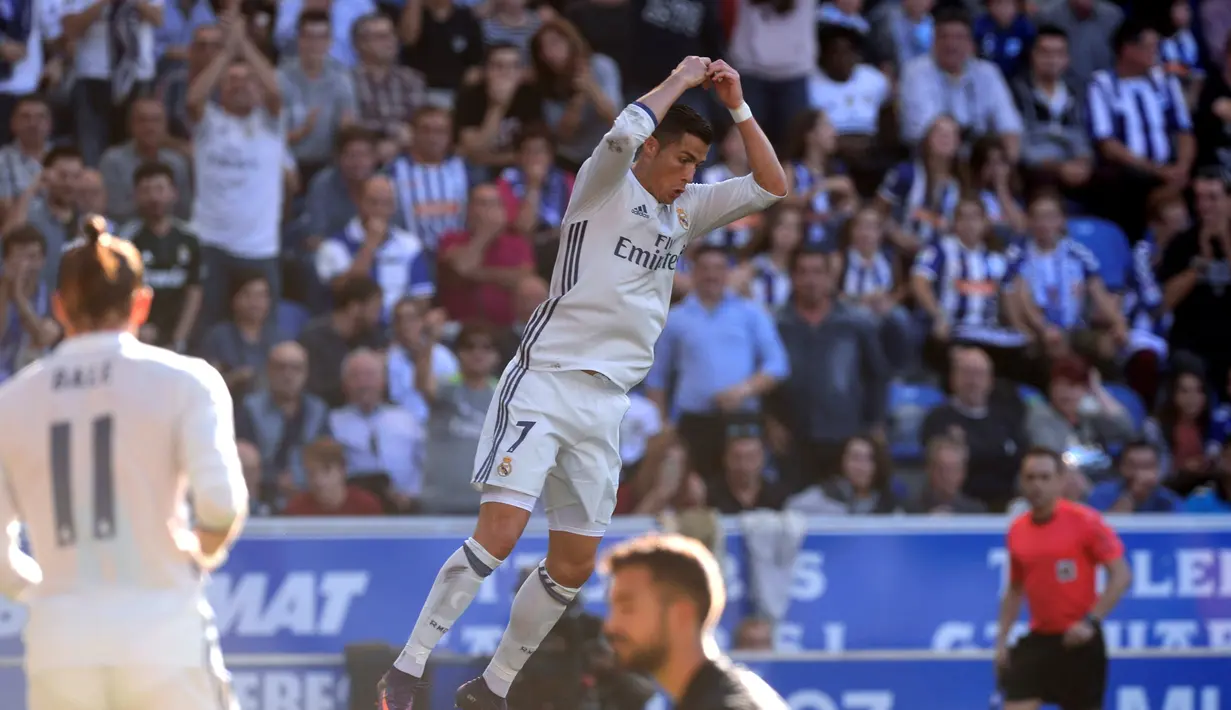 2. Alfredo Di Stefano adalah pencetak gol terbanyak Real Madrid dalam laga El Clasico melawan Barcelona dengan 18 gol. Cristiano Ronaldo baru mencetak 16 gol. (Reuters/Vincent West)