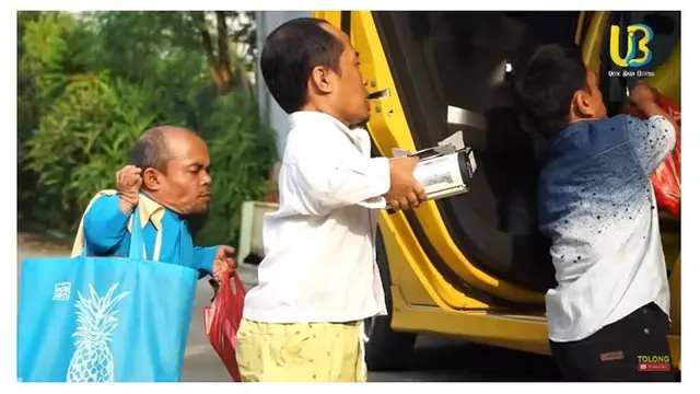 Sepi Kerjaan, Ini 10 Potret Ucok Baba Banting Setir Jualan Sosis Bakar