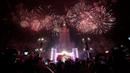 Kembang api menghiasi samping Istana Budaya pada malam pergantian tahun di Warsawa, Polandia, Minggu (1/1). Sebagian besar negara merayakan datangnya tahun baru 2017 dengan pesta kembang api. (Agencja Gazeta/Dawid Zuchowicz/via REUTERS)