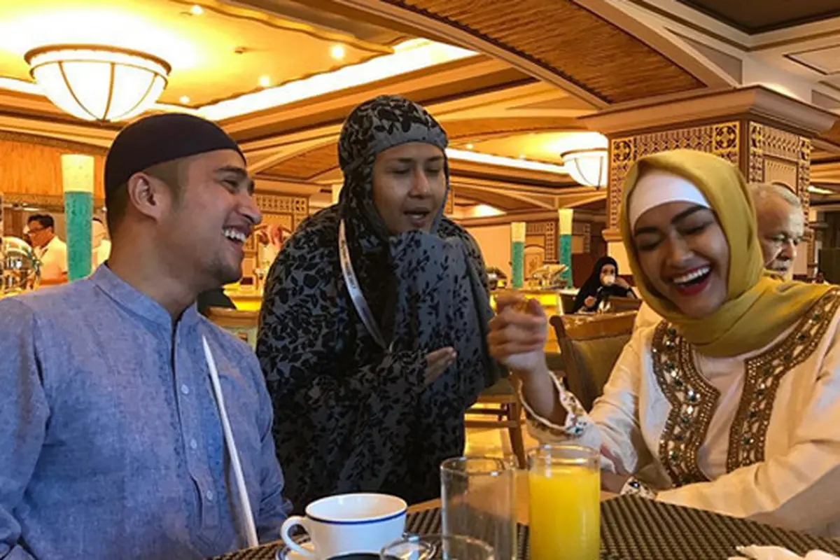 [Bintang] Ria Irawan, Irfan Hakim, dan Jupe