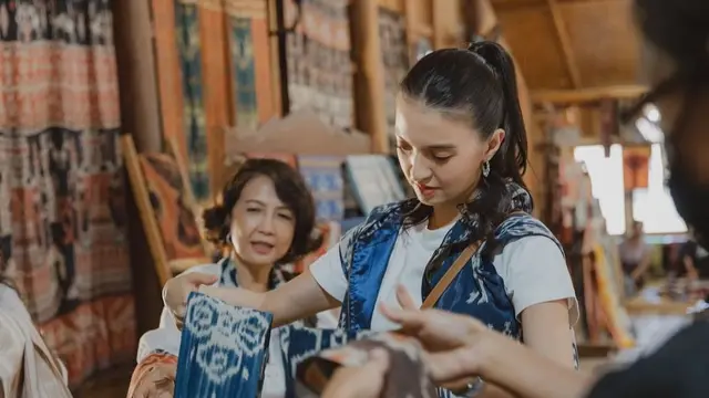 Raline Shah di Desa Adat Prailiu, Sumba (Instagram/@ralineshah)