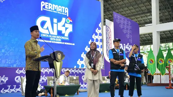 Gibran Ajak Santri Berwirausaha Hadapi Bonus Demografi