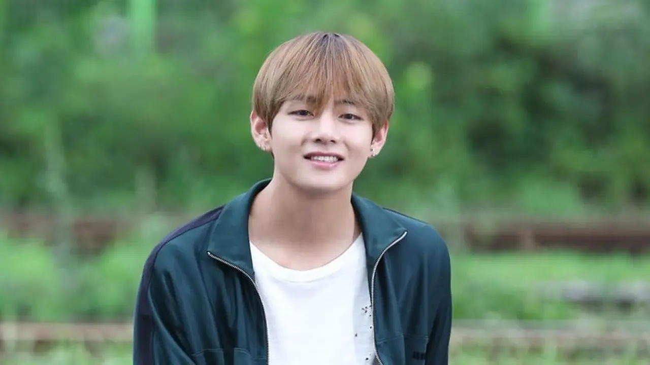 [Bintang] Sukes dan Terkanal, Ini 6 Sahabat dari V BTS yang Berasal dari Kalangan Selebriti