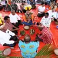 Kepala BNPB Doni Monardo bertemu dengan para tetua adat atau Ondofolo dan masyarakat adat se-Danau Sentani di Bumi Kenambai Umbai, Sentani, Jayapura, Selasa (3/9/2019). (Dok Badan Nasional Penanggulangan Bencana/BNPB)